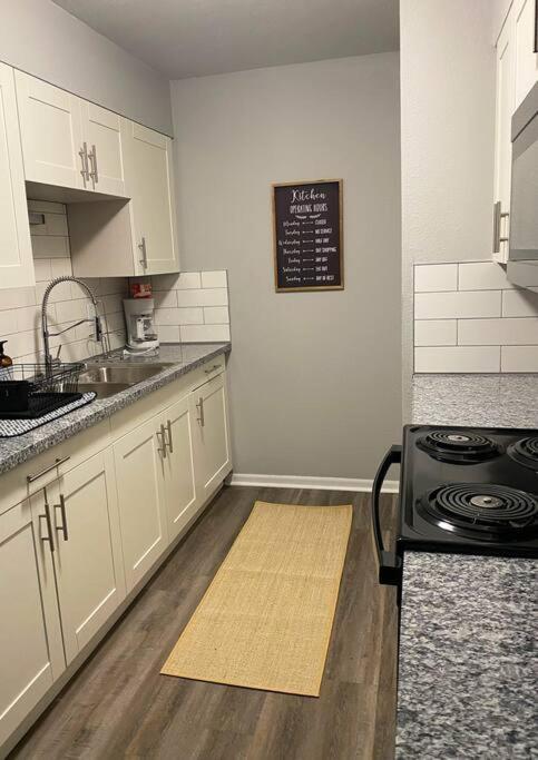 The Mary Lou - 2 Bedroom Apt In Quilt Town, Usa Hamilton Exterior foto